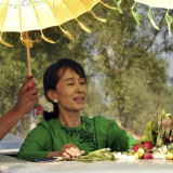 Myanmar wacht aus der Diktatur auf