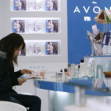 Coty erhöht das Angebot für Avon
