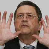 Gibt Valiant Manipulation zu?