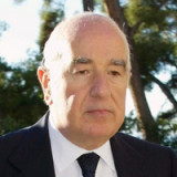 Safra lässt die Muskeln spielen