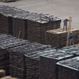 Fragile Weltwirtschaft im Kriechgang