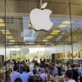 Apple-Aktien steigen auf über 700 $