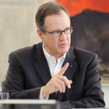 «Wir schreiben im Ausland noch Hellrot»