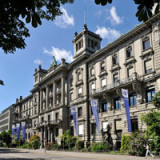 Zurich hält an Dividendenpolitik fest