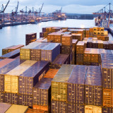 Panalpina hinkt weit hinter Kühne + Nagel her