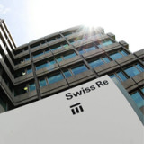 Swiss Re bleibt dran