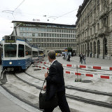 S&P stuft Credit Suisse hinunter