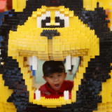 Merlin zaubert mit Lego und Wachs