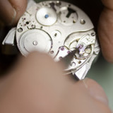 Swatch darf weniger Uhrwerke liefern