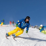 Skiproduzenten im eisigen Wind