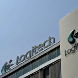 SIX mahnt Logitech