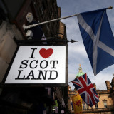 David Cameron appelliert an Schotten