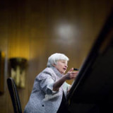 Yellen hält an Niedrigzinsen fest