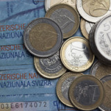 Währungseffekte belasten Unternehmen über zwei Schienen