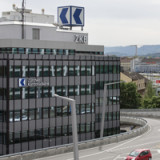 Zürcher KB verdient weniger