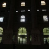 Aktien zeigen 2015 bislang die beste Leistung