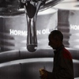 Geopolitik belastet den Rohölpreis