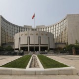 Chinas Notenbank wertet Renminbi erneut ab