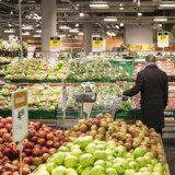 Schweizer Konsum zieht weiter an