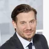 Der Investmentbanker vor der Mattscheibe