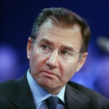 Glencore gibt dem Druck der Anleger nach