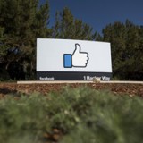 Werbung treibt Facebook-Gewinn deutlich an