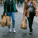 Konsumklima in Deutschland hellt sich auf