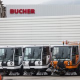 Bucher lagert ins Ausland aus