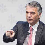 Leicht höhere CEO-Vergütungen