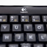 Logitech bleibt dank Stammgeschäft auf Kurs