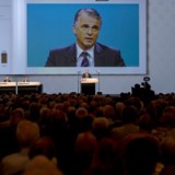 UBS-Aktionäre segnen Vergütungsbericht ab
