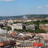 Investis startet gut ins Börsendasein