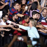 Hillary Clinton kämpft gegen ihre Unbeliebtheit