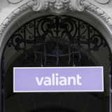 Valiant spielt die Refinanzierungskarte