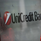 UniCredit baut dickere Kapitalpolster auf