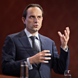 Finma-Direktor: Negativzinsen nicht an Kunden weitergeben