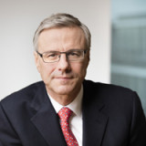 Adecco-Leitung verdient weniger