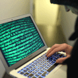 Cyberattacke trifft Firmen weltweit