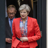 Theresa May darf neue Regierung bilden