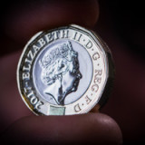 Britische Notenbank schickt Pfund auf Talfahrt