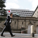 Statt zu bremsen, vertraut Japan auf den Kurvenassistenten