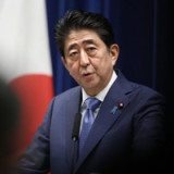 Shinzo Abe wirbt nach Wahlniederlage in Tokio um Vertrauen