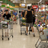 US-Konsum steigt minimal – Inflationsdruck sinkt