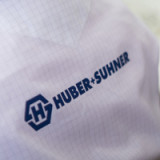 Huber+Suhner senkt Ausblick