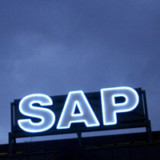 SAP hebt erneut Prognose an