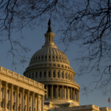 US-Kongress hebt Haushaltssperre nach wenigen Stunden auf