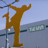 Teva rutscht tief in die roten Zahlen