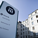 Swiss Re behandelt die Softbank-Avance kühl