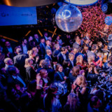 Asmallworld erhöht den Ausblick