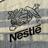 Moody's senkt Ausblick für Nestlé
